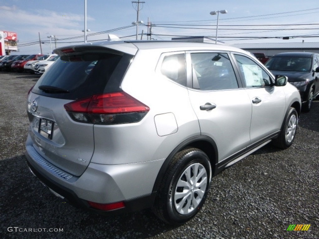 2017 Rogue S AWD - Brilliant Silver / Charcoal photo #7