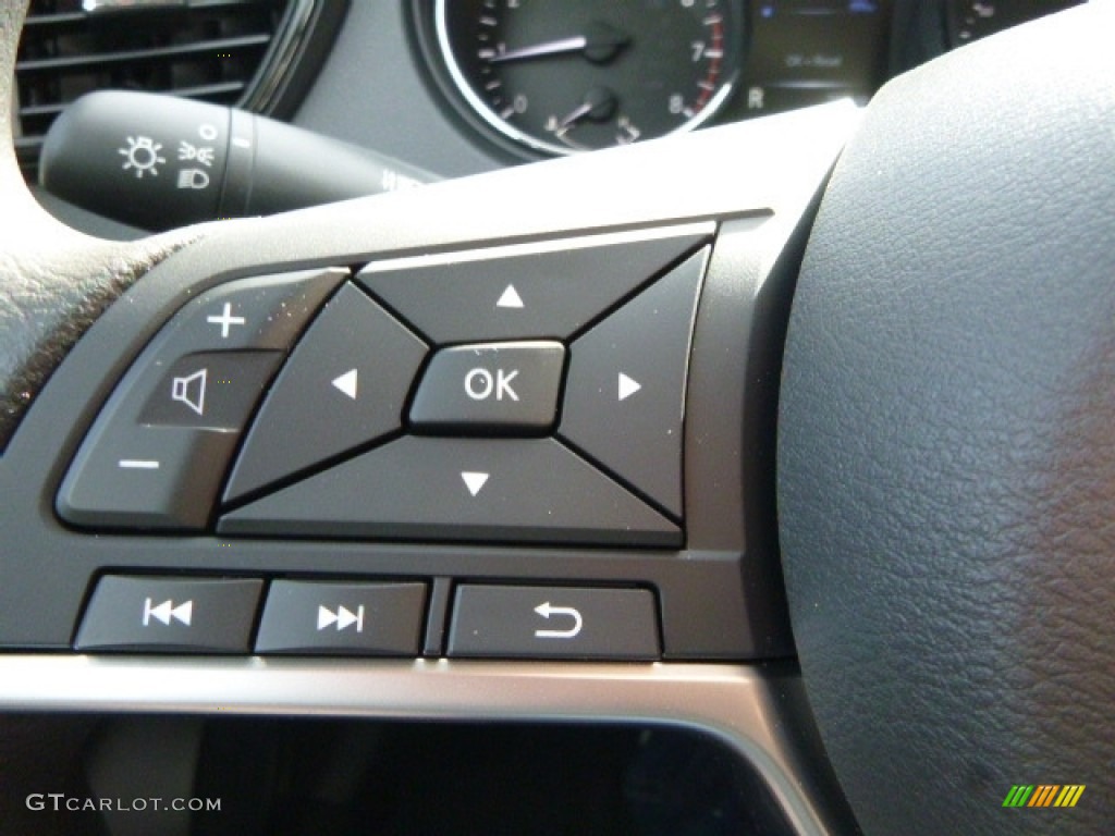 2017 Rogue S AWD - Brilliant Silver / Charcoal photo #20