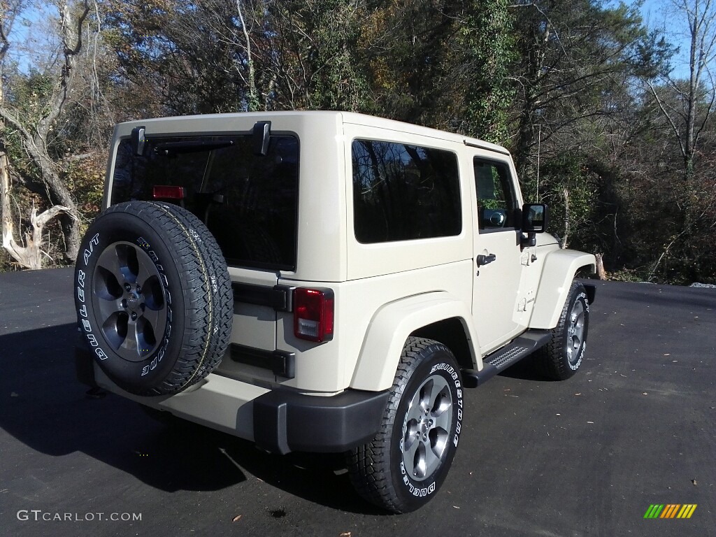 2017 Wrangler Sahara 4x4 - Gobi / Black/Dark Saddle photo #6