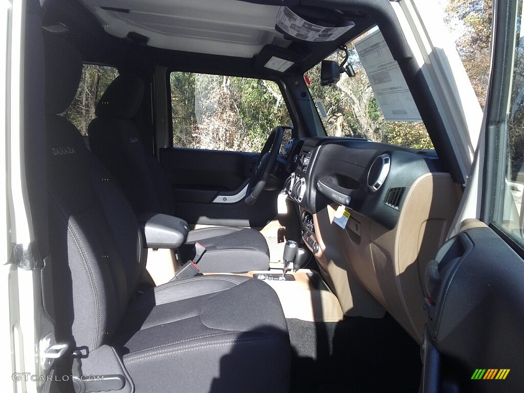 2017 Wrangler Sahara 4x4 - Gobi / Black/Dark Saddle photo #11