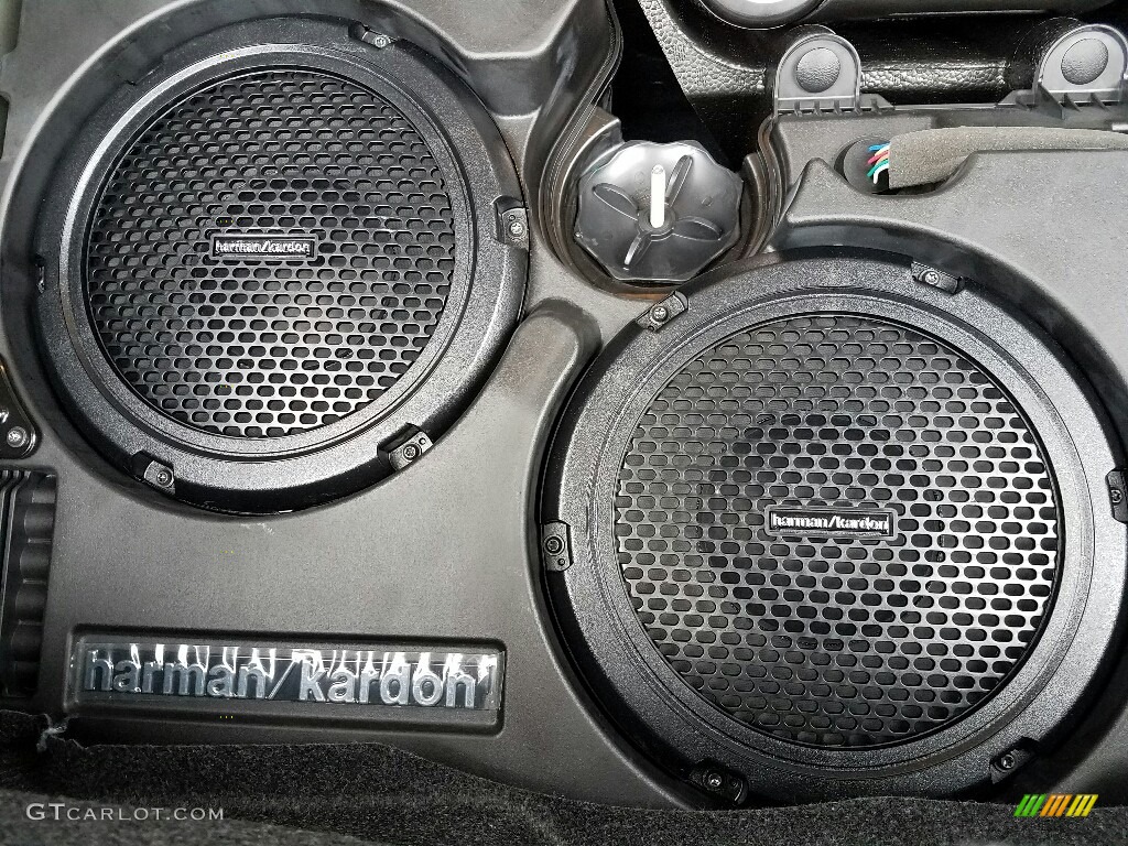 2016 Dodge Challenger SRT 392 Audio System Photos