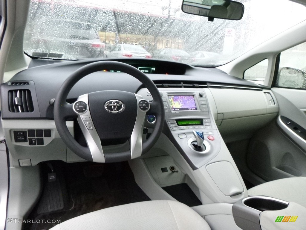 2012 Prius 3rd Gen Three Hybrid - Classic Silver Metallic / Misty Gray photo #7