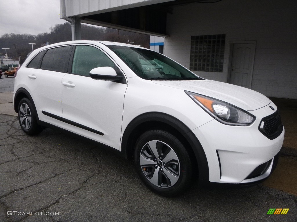 Snow White Pearl 2017 Kia Niro FE Hybrid Exterior Photo #118554045