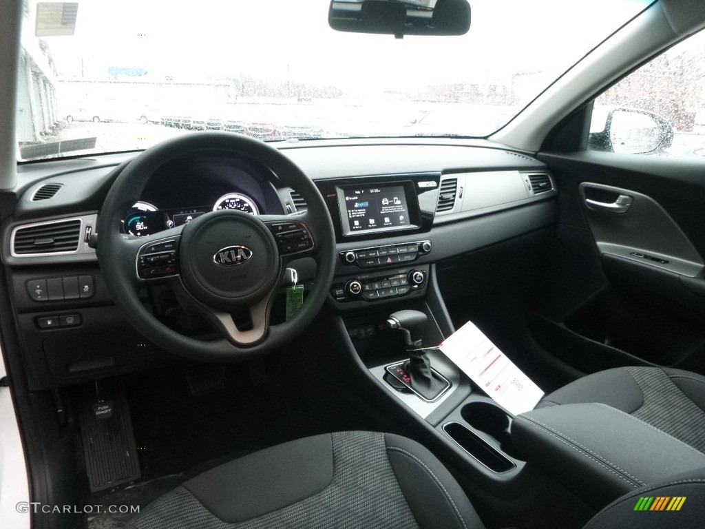 Charcoal Interior 2017 Kia Niro FE Hybrid Photo #118554146