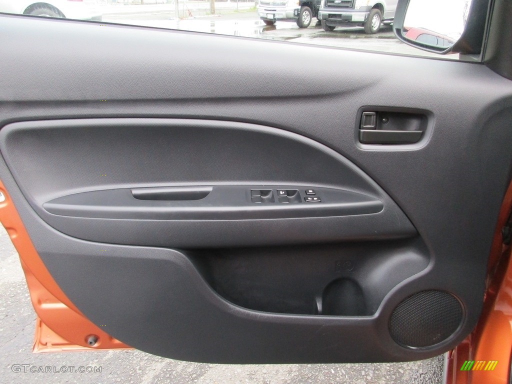 2017 Mitsubishi Mirage ES Black Door Panel Photo #118560996