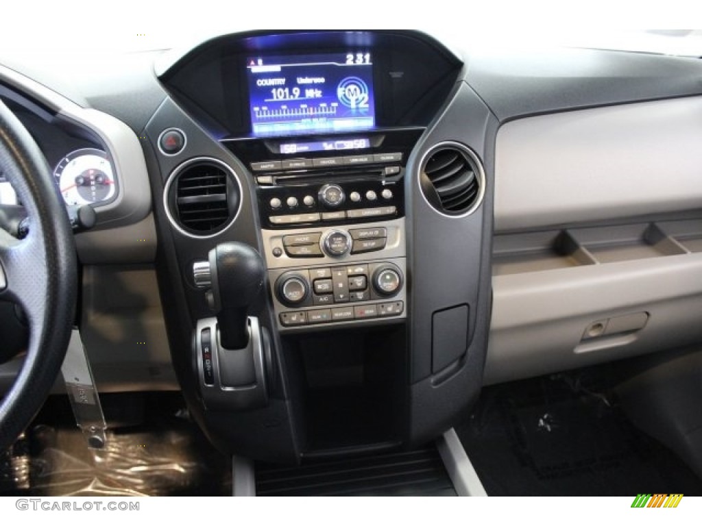 2014 Pilot EX-L - Alabaster Silver Metallic / Gray photo #17