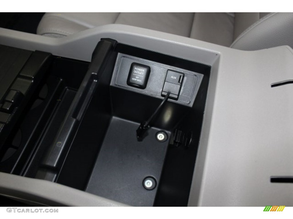 2014 Pilot EX-L - Alabaster Silver Metallic / Gray photo #23