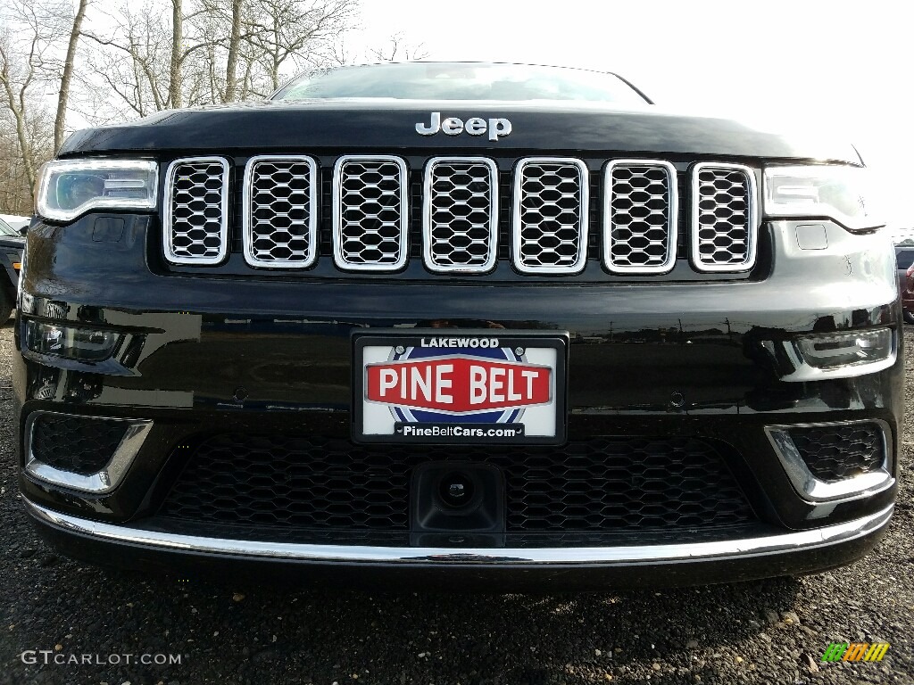 2017 Grand Cherokee Summit 4x4 - Diamond Black Crystal Pearl / Black photo #2