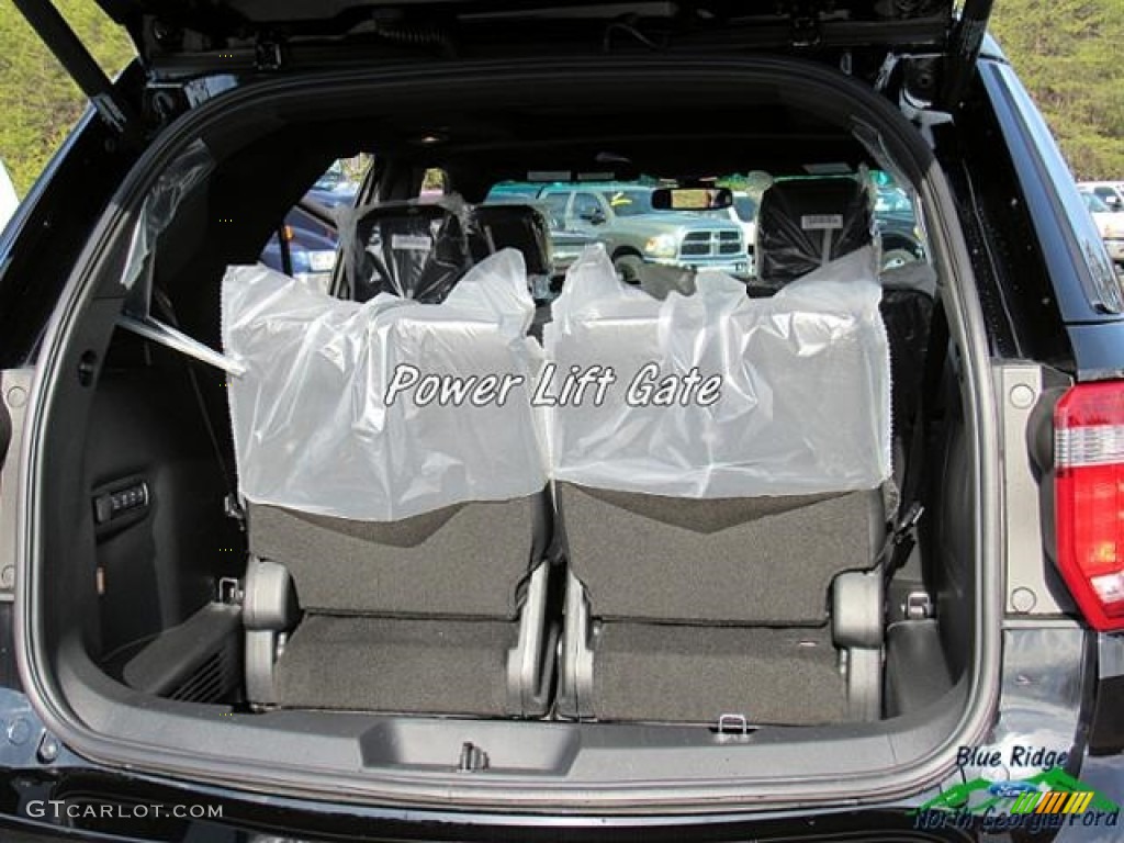 2017 Explorer Platinum 4WD - Shadow Black / Ebony Black photo #16