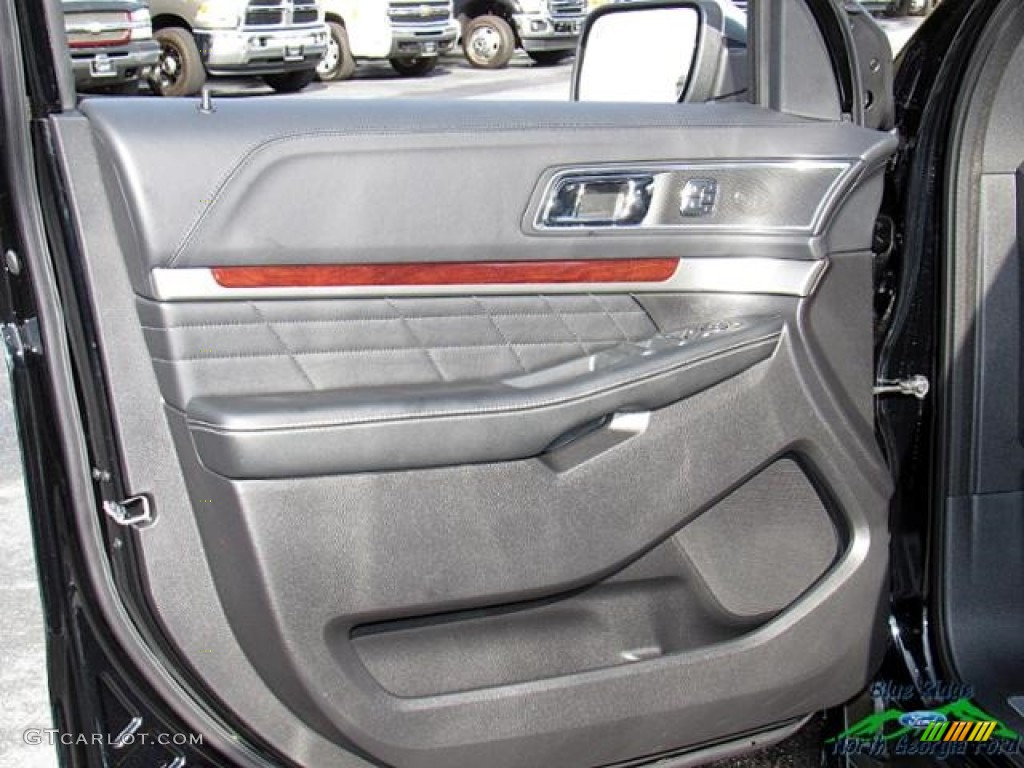 2017 Explorer Platinum 4WD - Shadow Black / Ebony Black photo #30