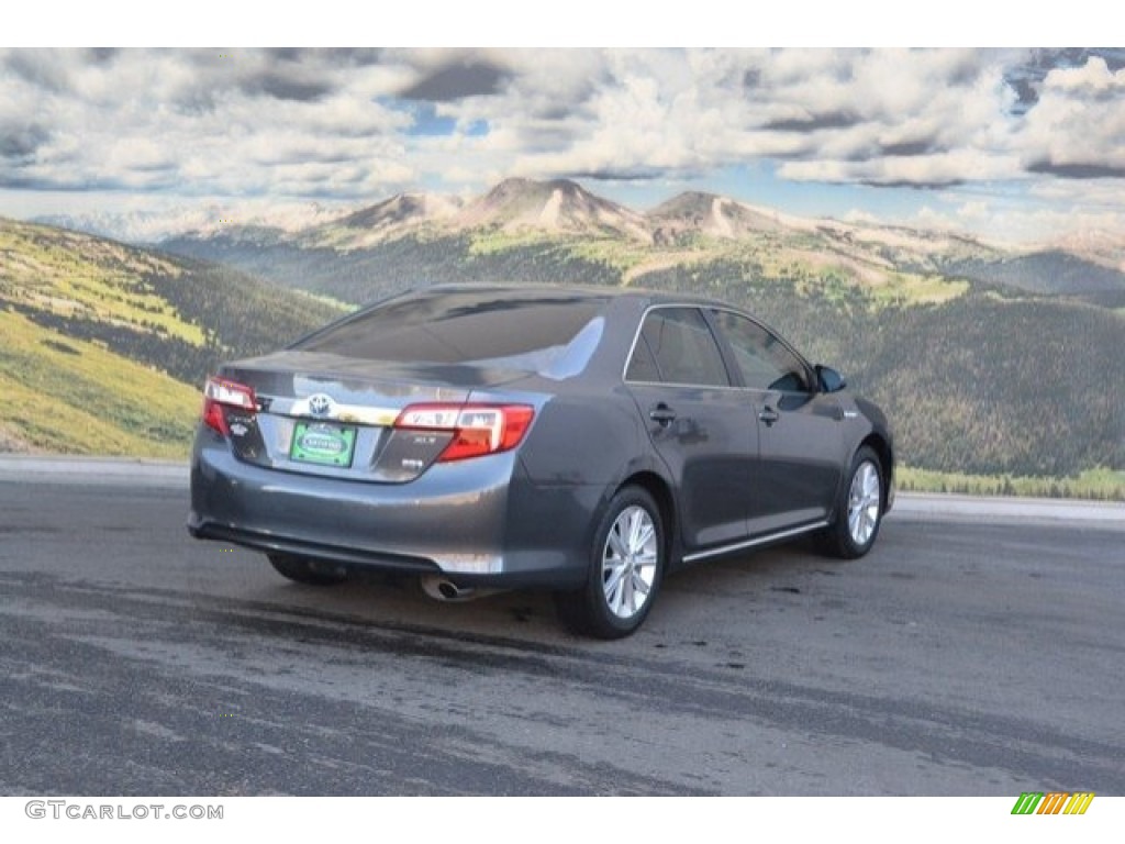 2013 Camry Hybrid XLE - Magnetic Gray Metallic / Light Gray photo #3