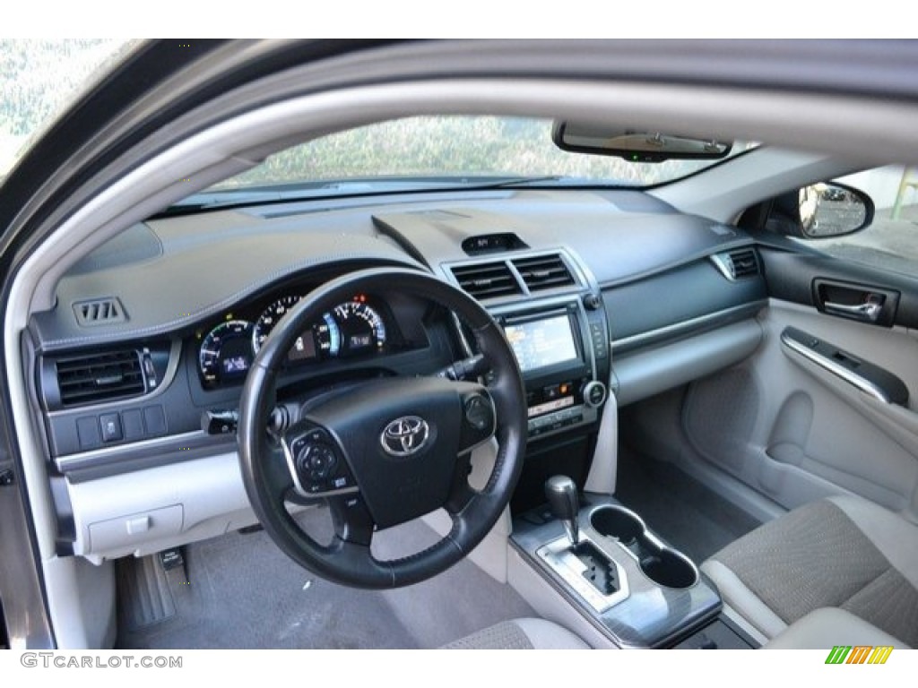 2013 Camry Hybrid XLE - Magnetic Gray Metallic / Light Gray photo #9