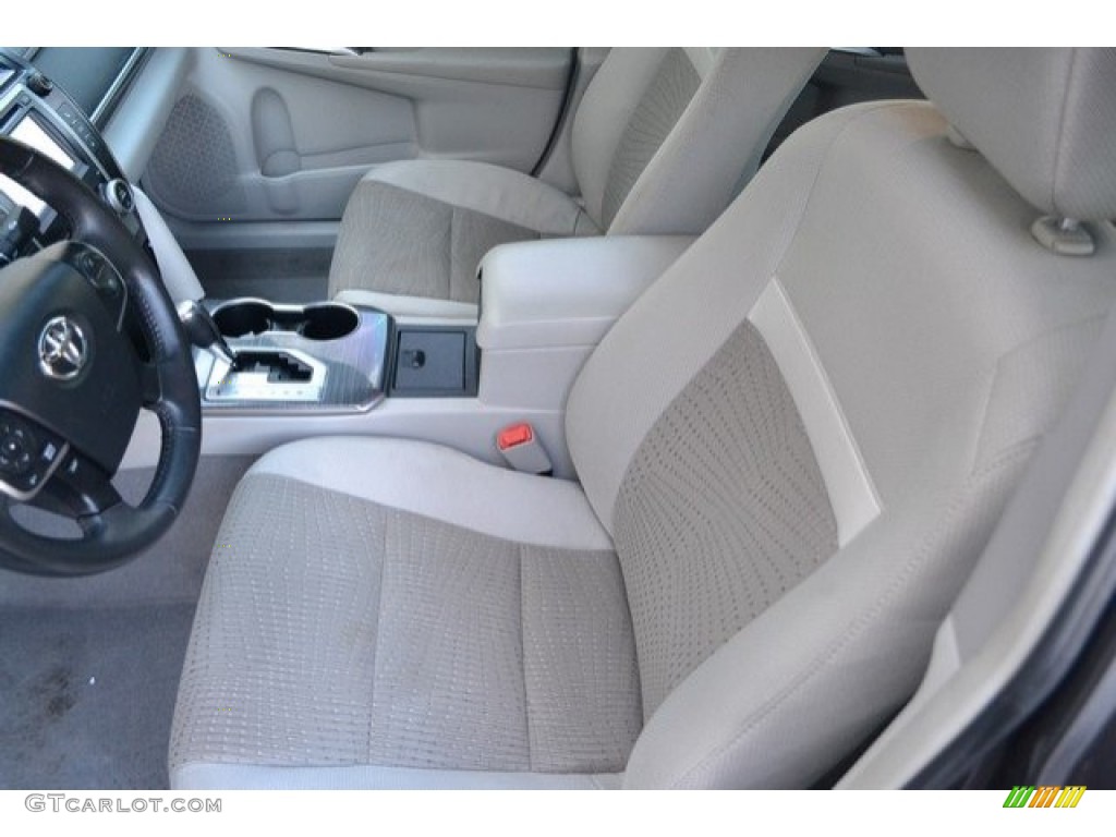 2013 Camry Hybrid XLE - Magnetic Gray Metallic / Light Gray photo #10