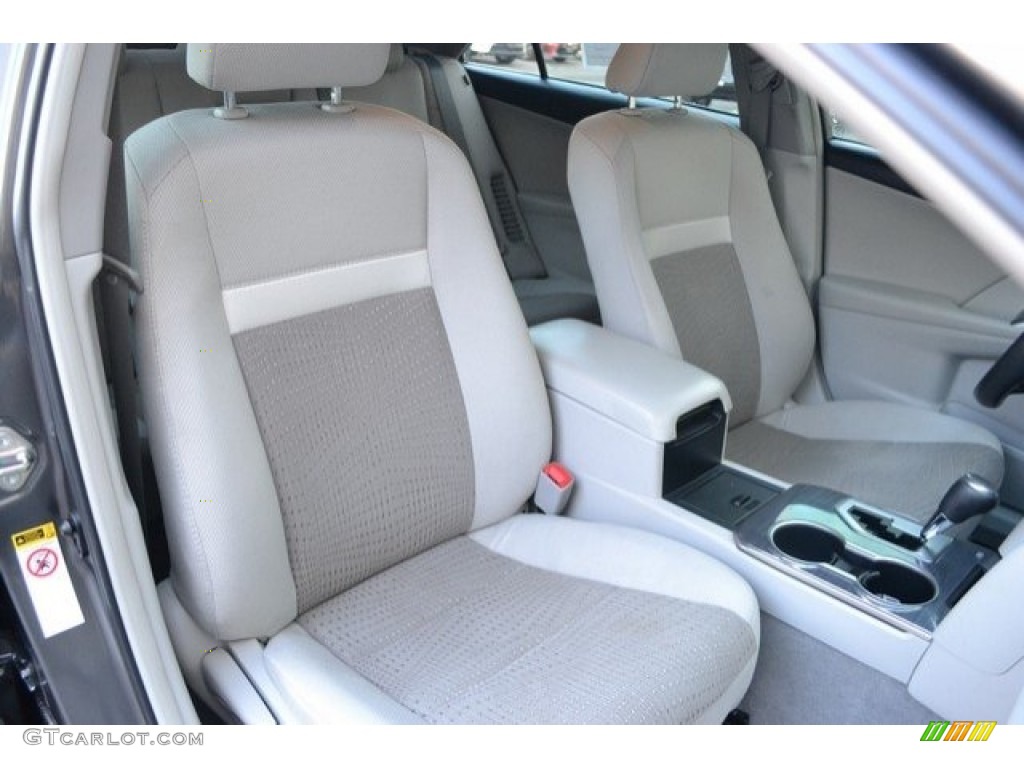 2013 Camry Hybrid XLE - Magnetic Gray Metallic / Light Gray photo #16