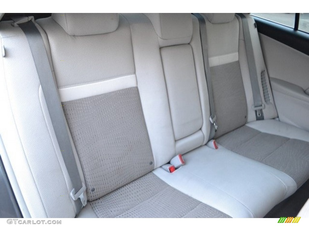 2013 Camry Hybrid XLE - Magnetic Gray Metallic / Light Gray photo #20