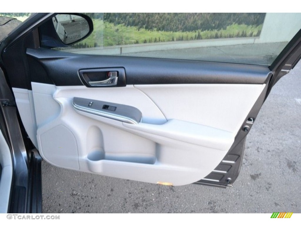 2013 Camry Hybrid XLE - Magnetic Gray Metallic / Light Gray photo #22