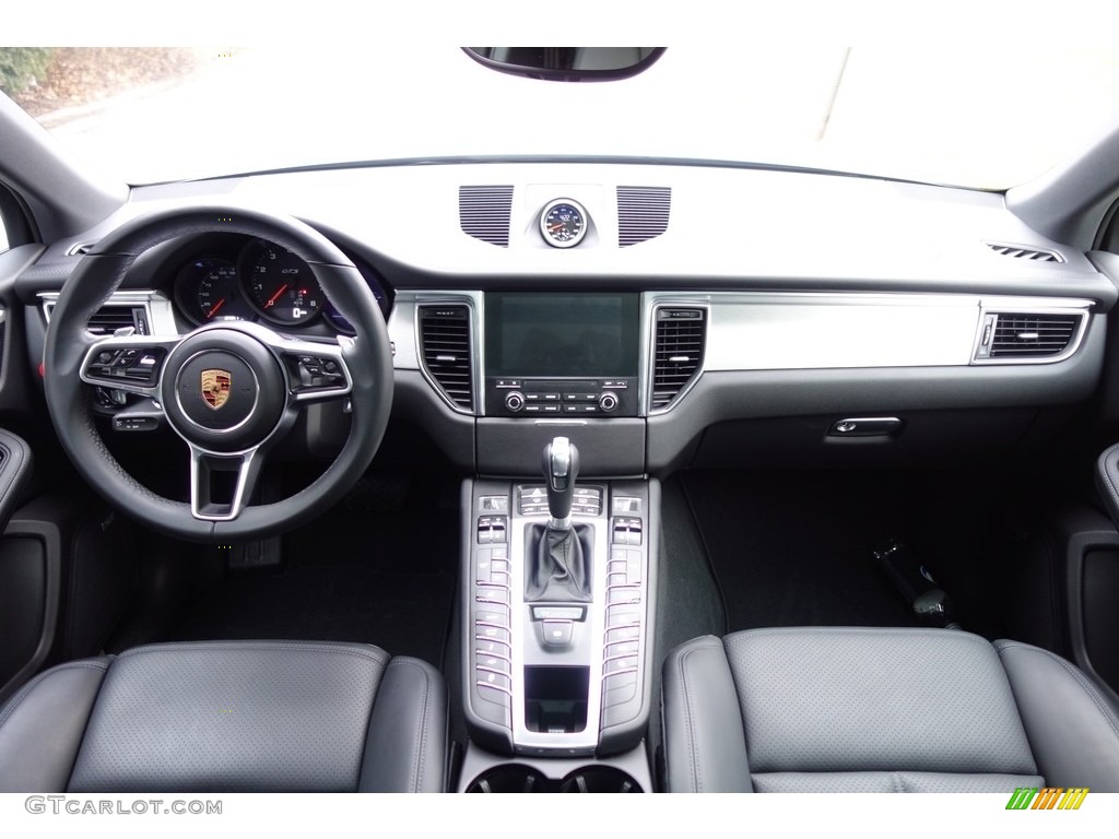 2017 Porsche Macan GTS Black Dashboard Photo #118580098