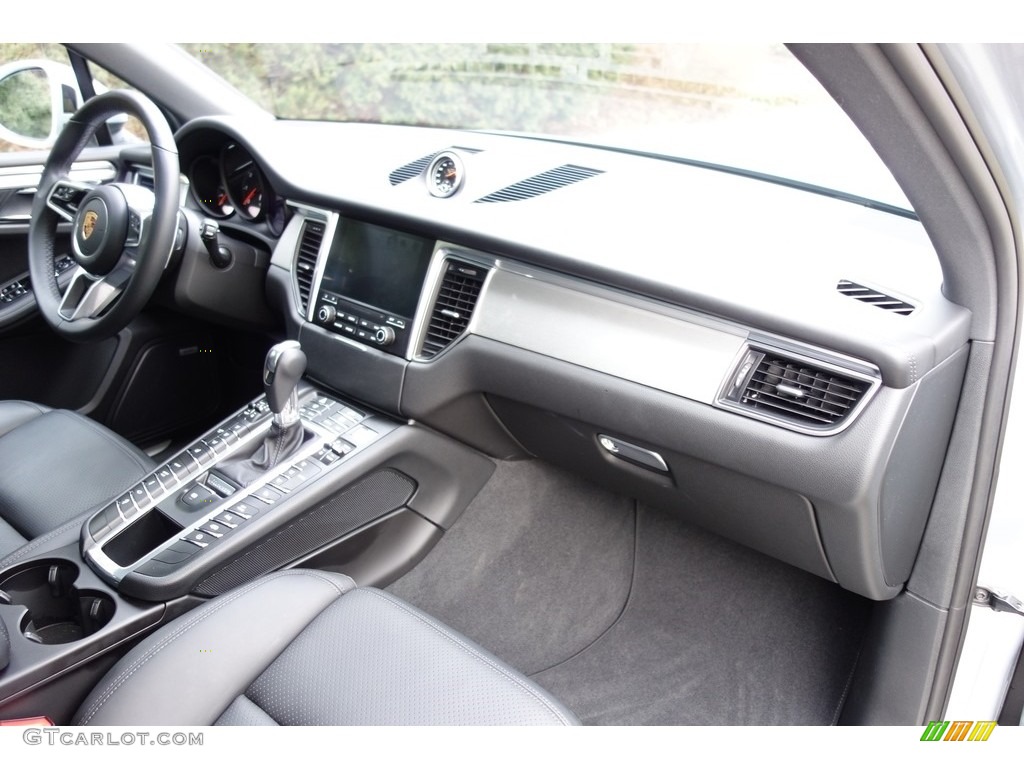 2017 Porsche Macan GTS Black Dashboard Photo #118580173