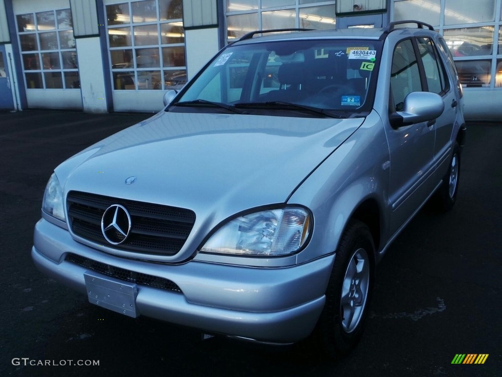 2001 ML 320 4Matic - Brilliant Silver Metallic / Charcoal photo #1