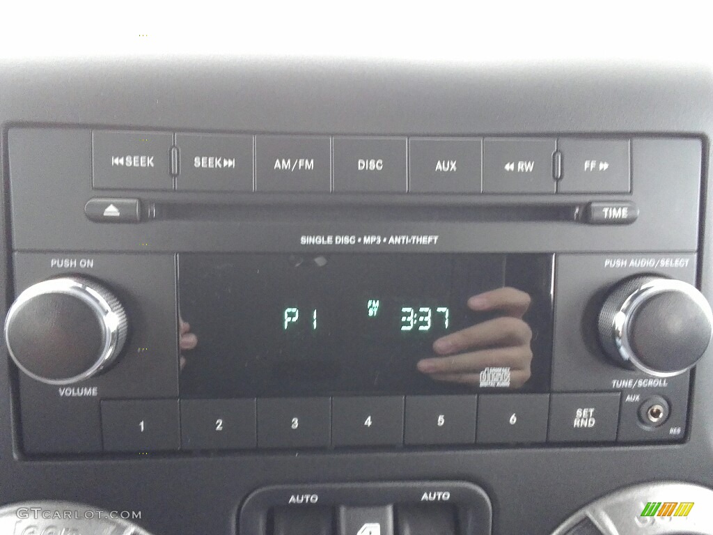 2017 Wrangler Sport 4x4 - Black / Black photo #17