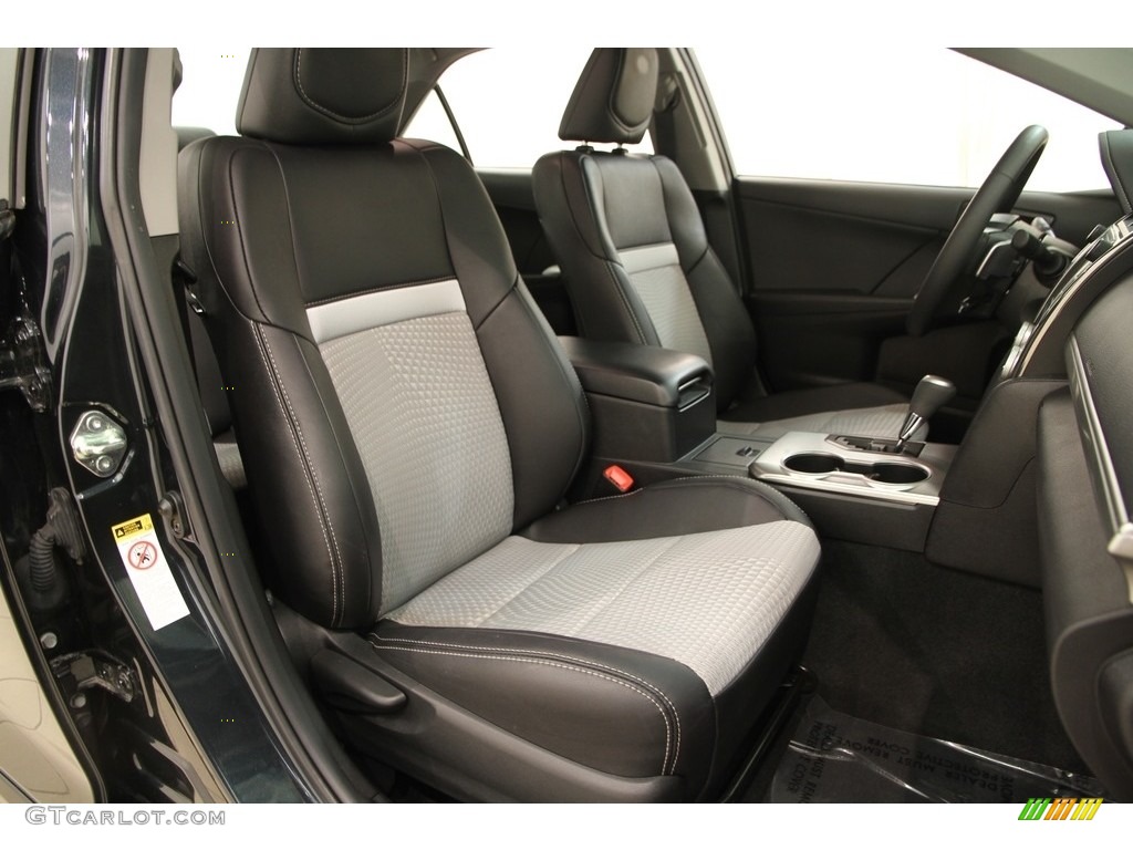 2014 Camry SE - Cosmic Gray Metallic / Black/Ash photo #13