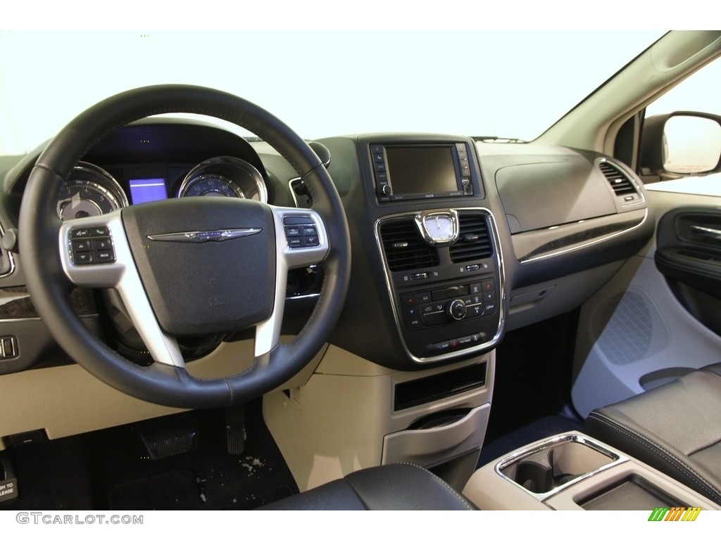 2016 Town & Country Touring - Deep Cherry Red Crystal Pearl / Black/Light Graystone photo #7