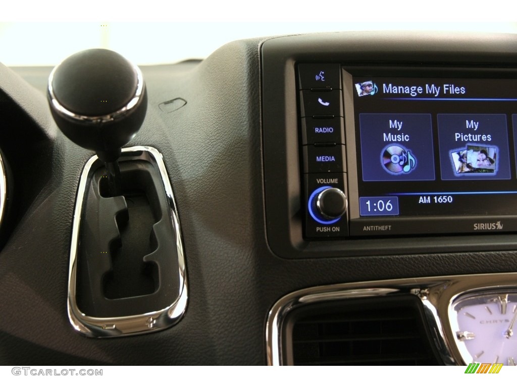 2016 Town & Country Touring - Deep Cherry Red Crystal Pearl / Black/Light Graystone photo #11