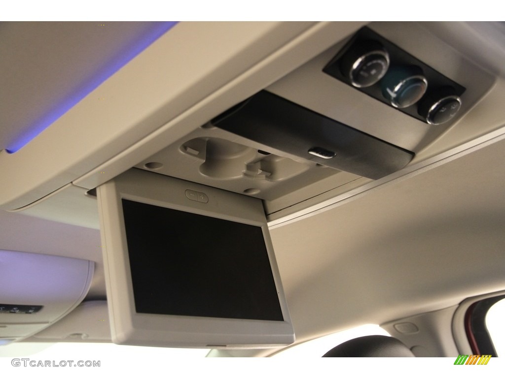 2016 Town & Country Touring - Deep Cherry Red Crystal Pearl / Black/Light Graystone photo #27