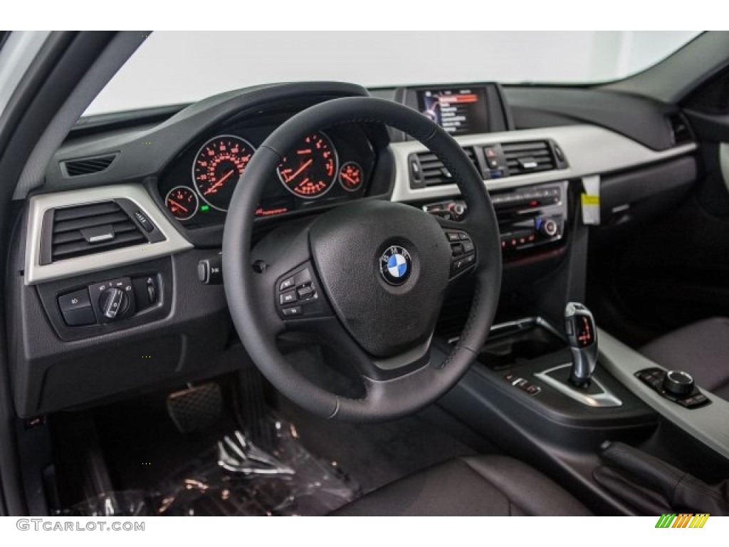 2017 3 Series 320i Sedan - Alpine White / Black photo #6