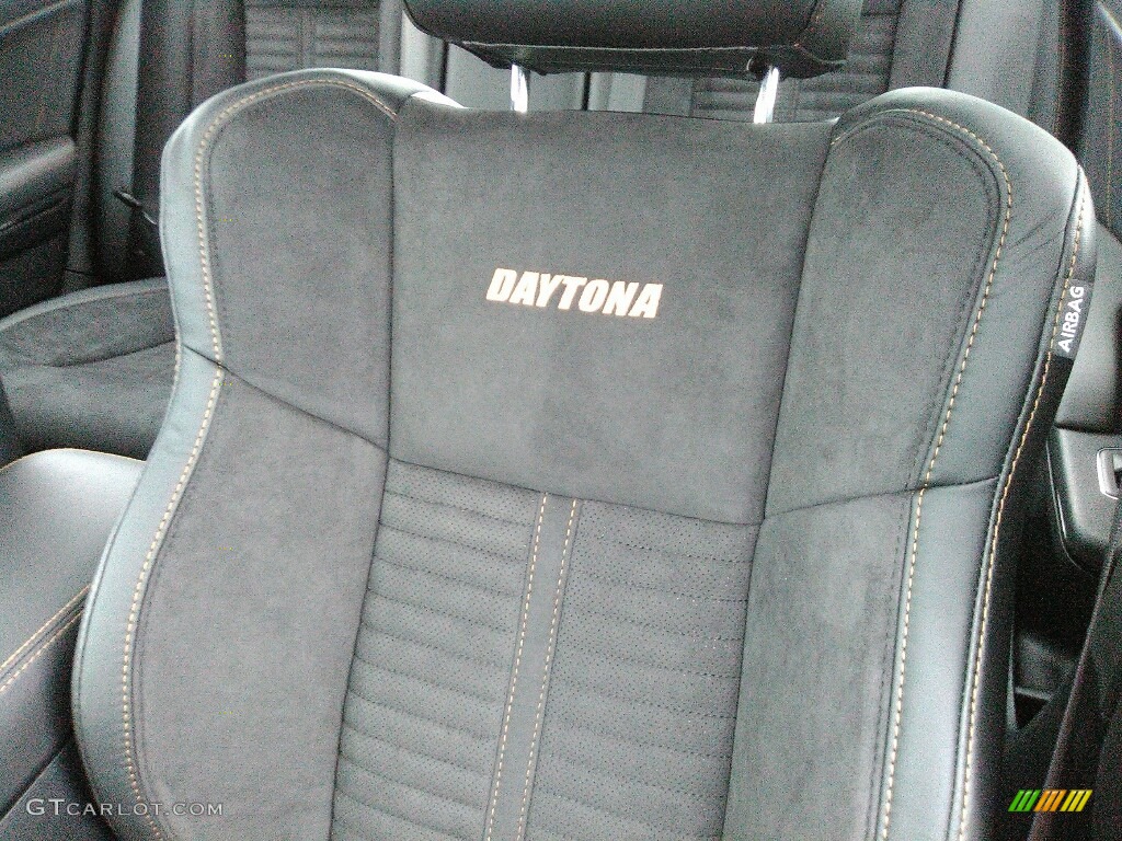 2017 Dodge Charger Daytona Marks and Logos Photos