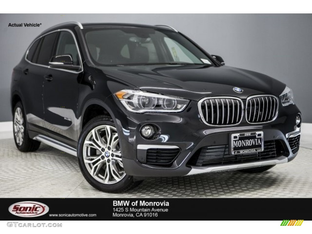 2017 X1 xDrive28i - Black Sapphire Metallic / Mocha photo #1