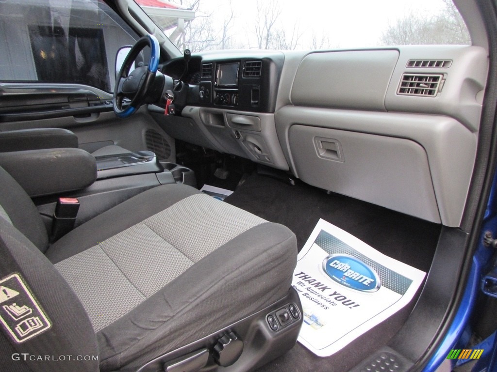 2003 F350 Super Duty XLT Crew Cab 4x4 - Sonic Blue Metallic / Black photo #22