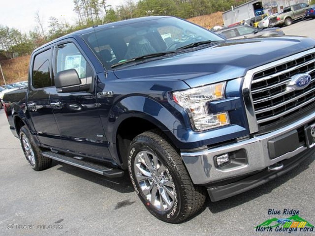 2017 F150 XLT SuperCrew 4x4 - Blue Jeans / Earth Gray photo #36