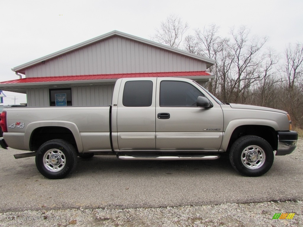 2003 Silverado 2500HD LT Extended Cab 4x4 - Light Pewter Metallic / Medium Gray photo #3