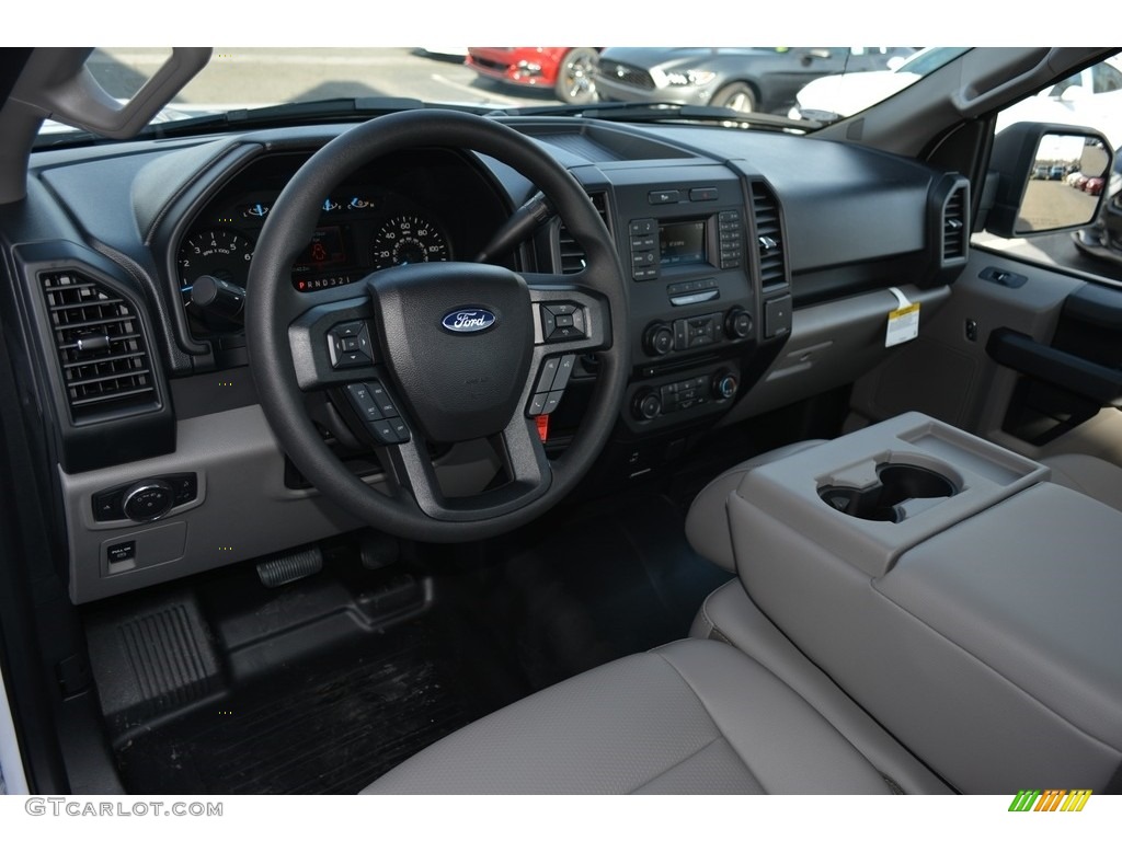 2017 F150 XL Regular Cab - Oxford White / Earth Gray photo #9