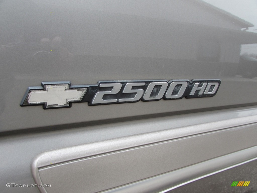 2003 Silverado 2500HD LT Extended Cab 4x4 - Light Pewter Metallic / Medium Gray photo #16
