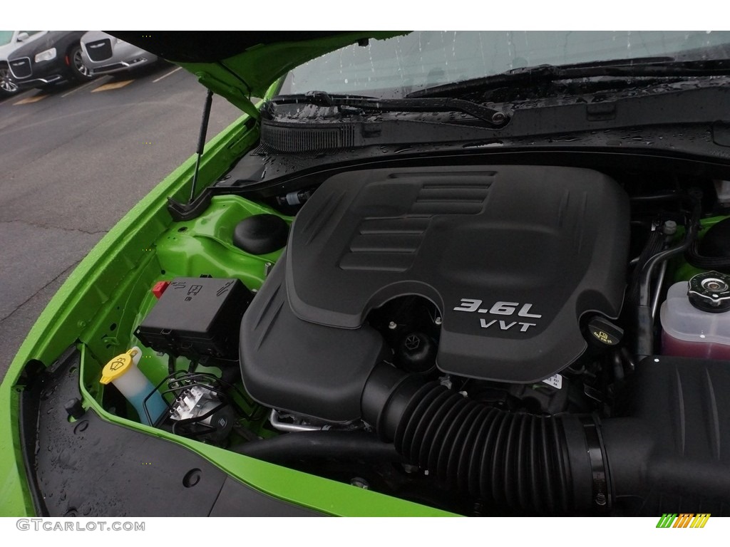 2017 Dodge Charger SXT 3.6 Liter DOHC 24-Valve VVT Pentastar V6 Engine Photo #118598089