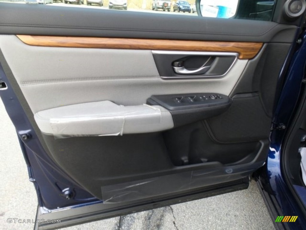 2017 Honda CR-V EX AWD Gray Door Panel Photo #118603118