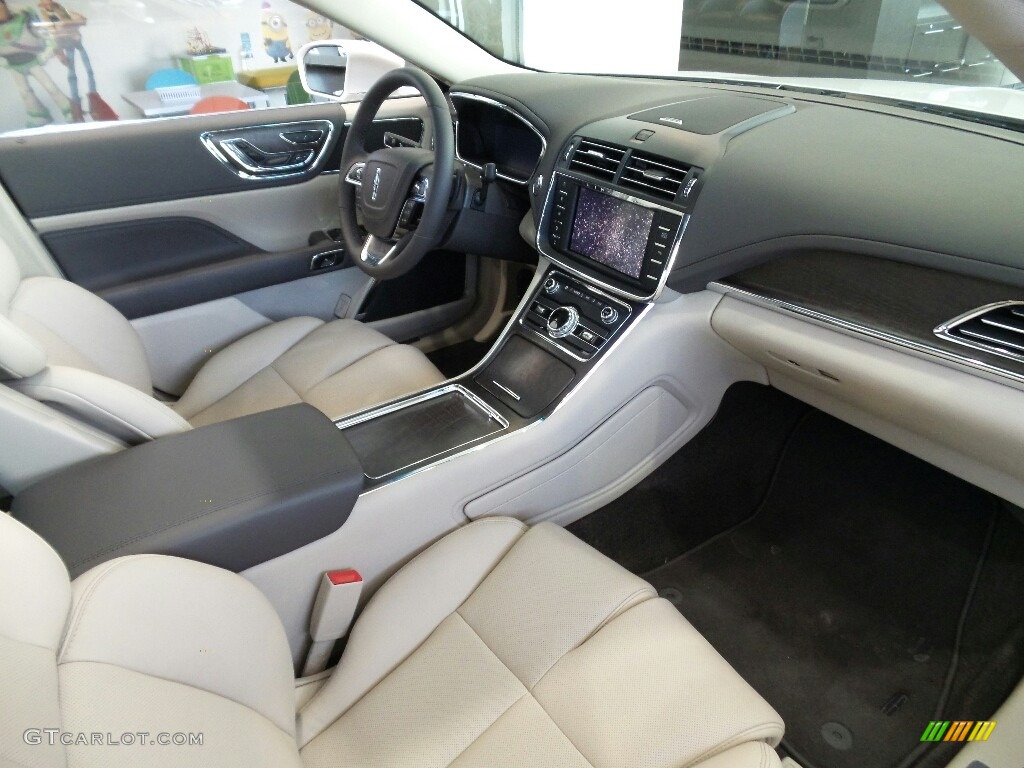Cappuccino Interior 2017 Lincoln Continental Reserve Photo #118605728