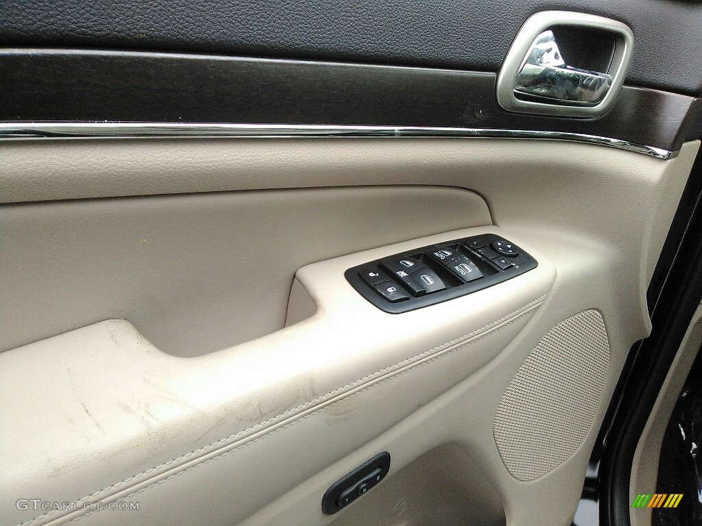 2017 Grand Cherokee Limited 4x4 - Diamond Black Crystal Pearl / Black/Light Frost Beige photo #3