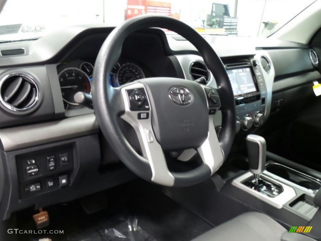 2017 Toyota Tundra SR5 CrewMax 4x4 Dashboard Photos