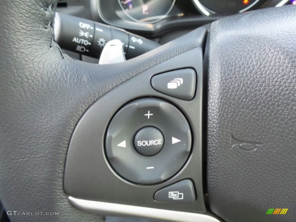 2017 Honda Fit EX-L Controls Photo #118619609