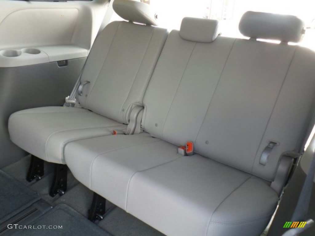 Ash Interior 2017 Toyota Sienna XLE AWD Photo #118623494