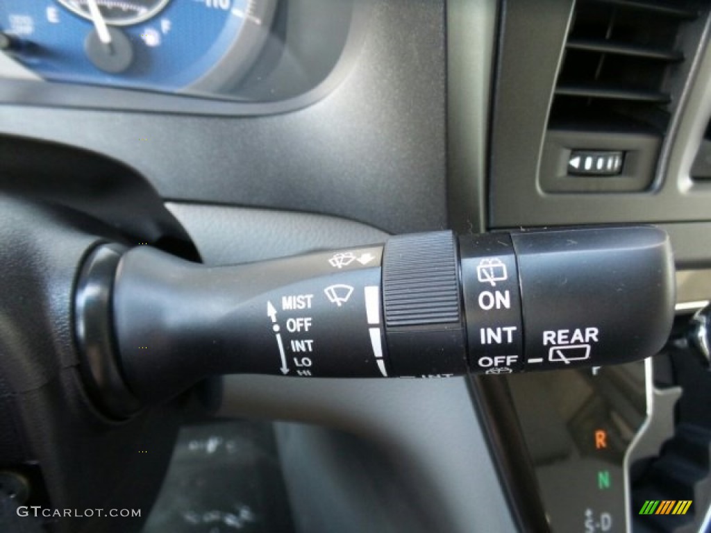2017 Toyota Sienna XLE AWD Controls Photo #118623857