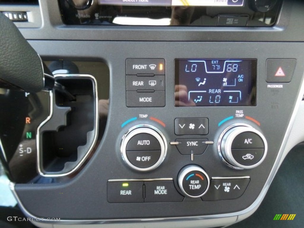 2017 Toyota Sienna XLE AWD Controls Photo #118623995