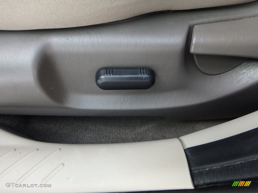 2012 Escape XLT V6 4WD - Blue Flame Metallic / Stone photo #20