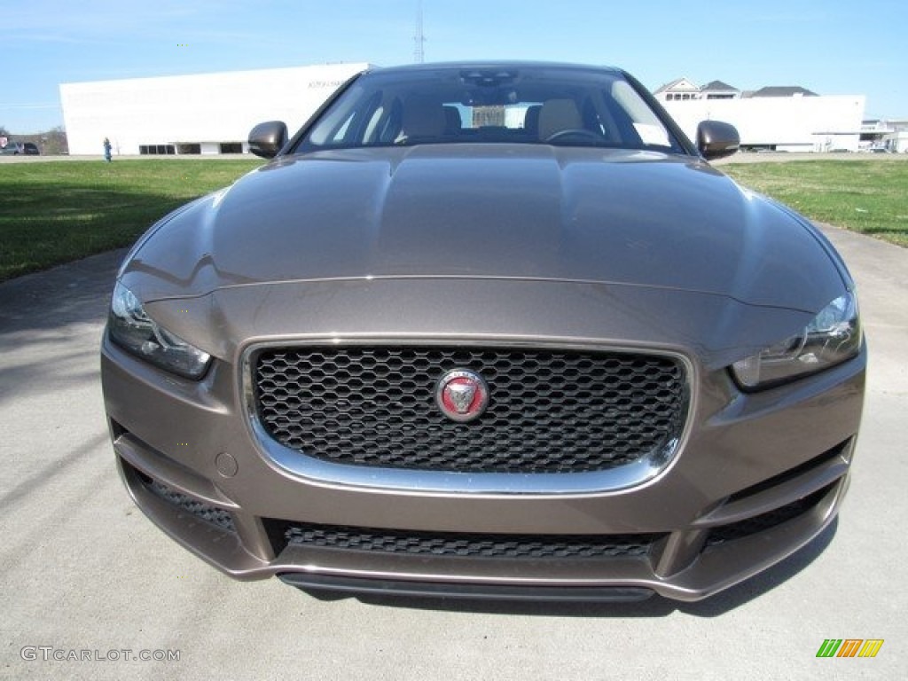 2017 XE 25t Premium - Quartzite / Latte photo #9