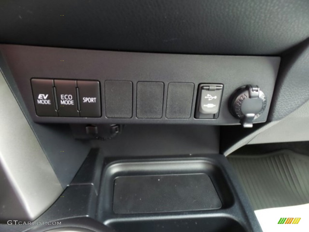 2017 Toyota RAV4 XLE AWD Hybrid Controls Photo #118630754