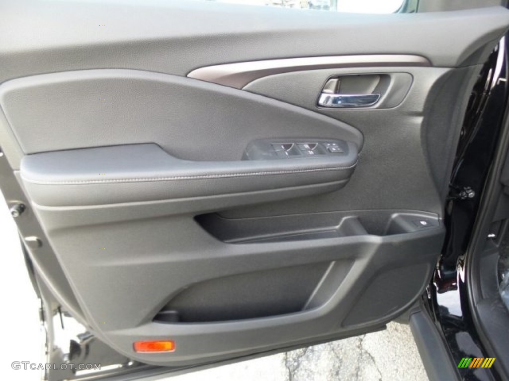 2017 Honda Ridgeline RTL-T AWD Black Door Panel Photo #118631249