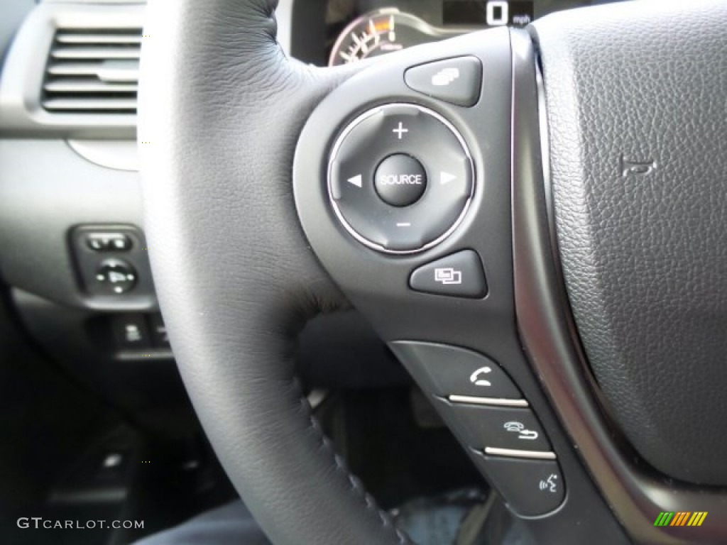 2017 Honda Ridgeline RTL-T AWD Controls Photo #118631387